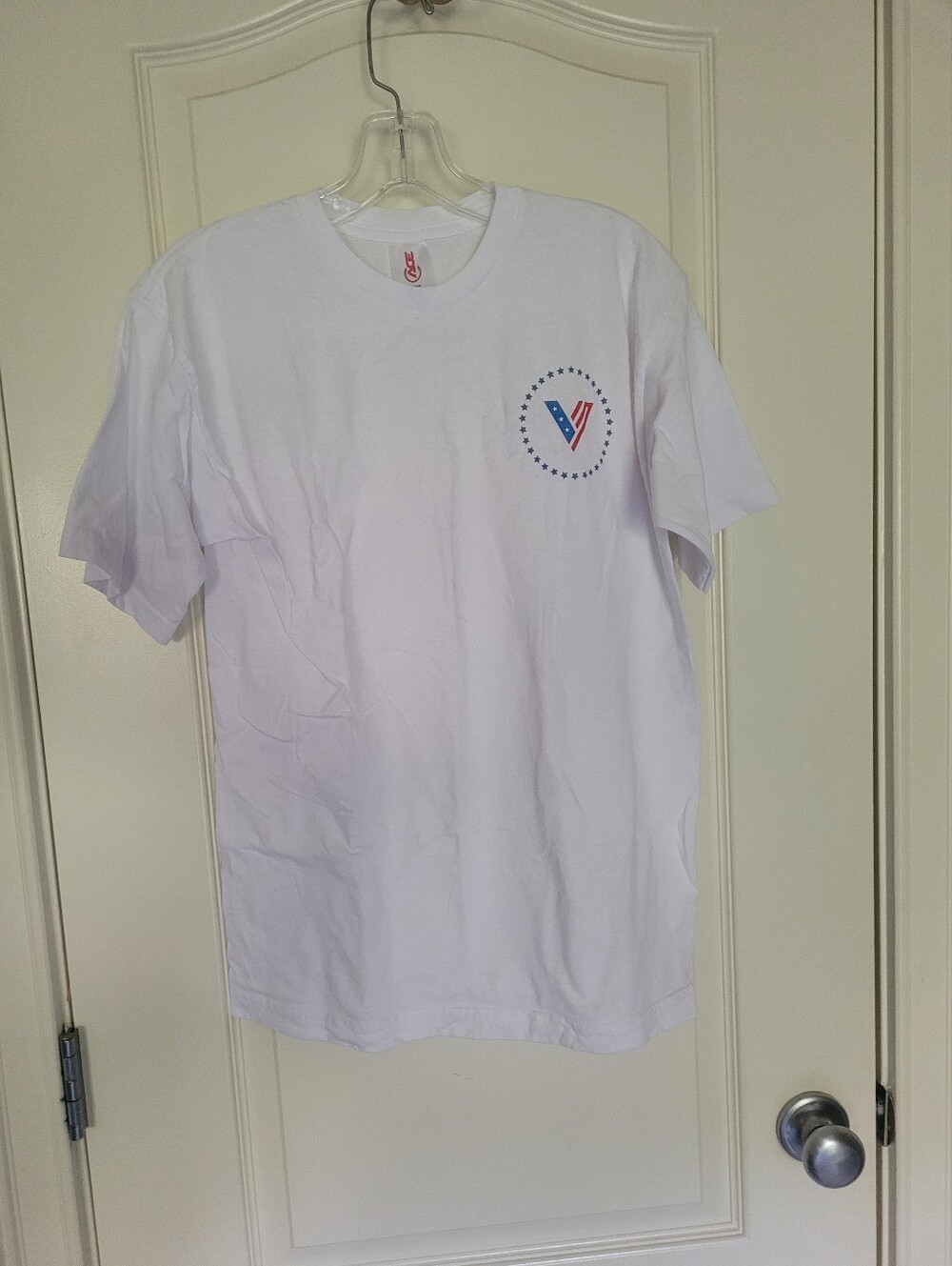 Volunteer Graphic Tee in White & Peach 100% Cotton
